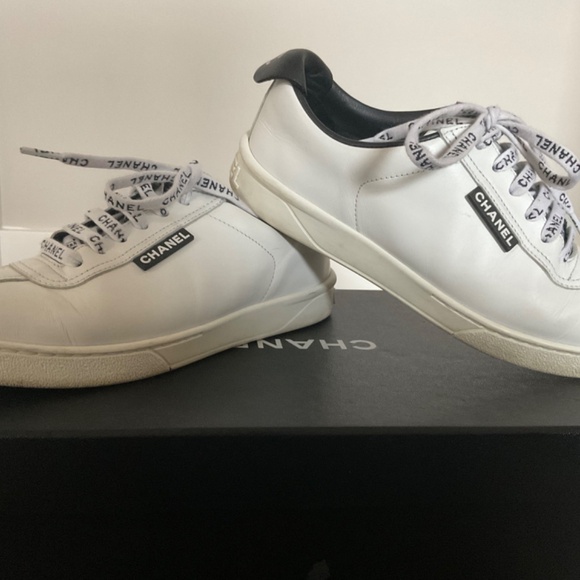 CHANEL Sneakers - Picture 4 of 5